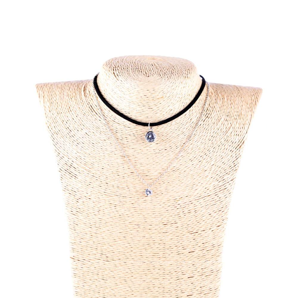 Collier ras de cou noir