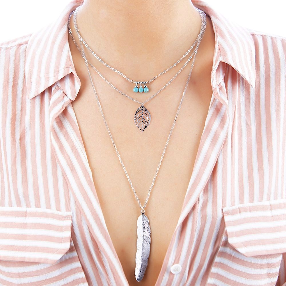 Collier multirangs zag